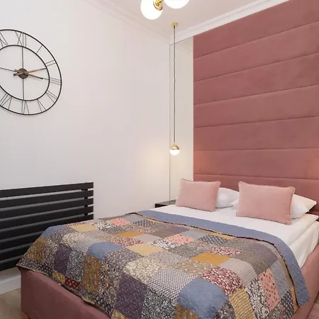 Beautiful & Stylish Dietla With Air Conditioning By Renters * Cracovie