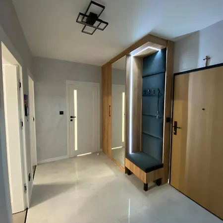 Przewoz Lux Lucky Garaz W Cenie Apartment