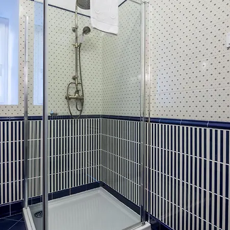 Karmelicka Stylish In Cracow By Renters Apartament