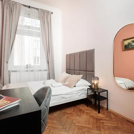 Stylowy - 6 Sypialni - Krakow, Stare - By Upstairs Apartment Krakow