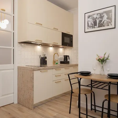 Appartement Beautiful & Stylish Dietla With Air Conditioning By Renters Cracovie