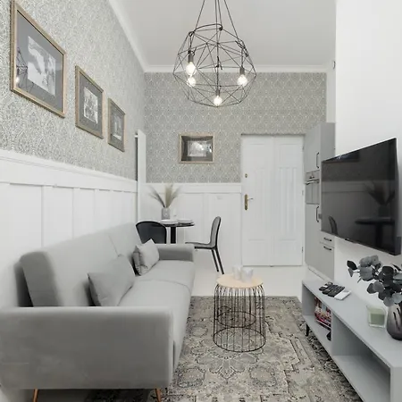 Dietla One Bedroom With Air Conditioning & Balcony By Renters * Cracovia