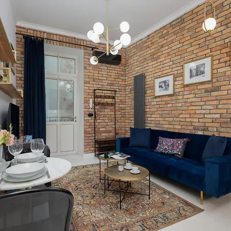 Dietla One Bedroom With Air Conditioning & Balcony By Renters Appartamento
