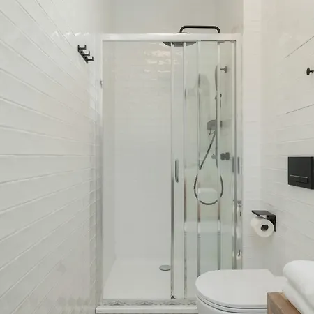 Apartment Dietla One Bedroom With Air Conditioning & Balcony By Renters Krakow