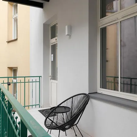 Dietla One Bedroom With Air Conditioning & Balcony By Renters Apartment