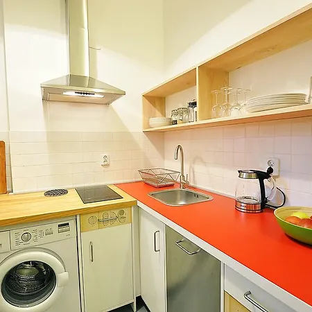 Apartament Eszeweria *