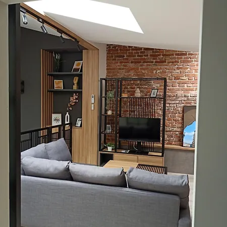 Apartment In The Heart Of The *