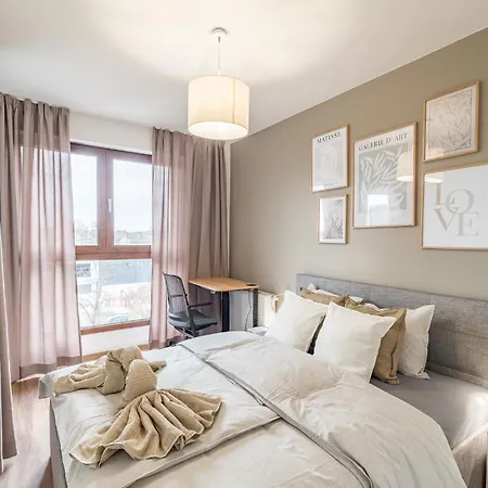 Apartment Business - City View With Balcony & Parking By Rentujemy