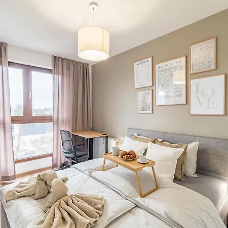Apartment Business - City View With Balcony & Parking By Rentujemy