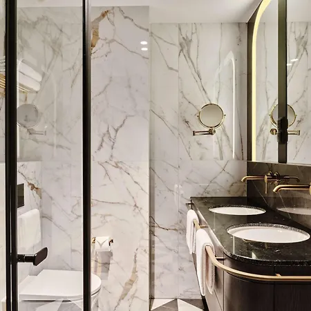 The Crown Center - Handwritten Collection Accor 4*
