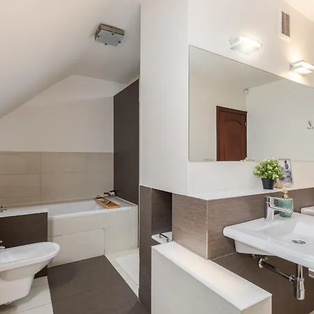 Bed & Breakfast Emerald Spa Krakow