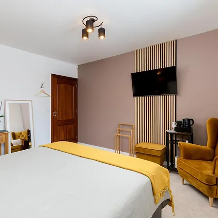 Emerald Spa Bed & Breakfast *