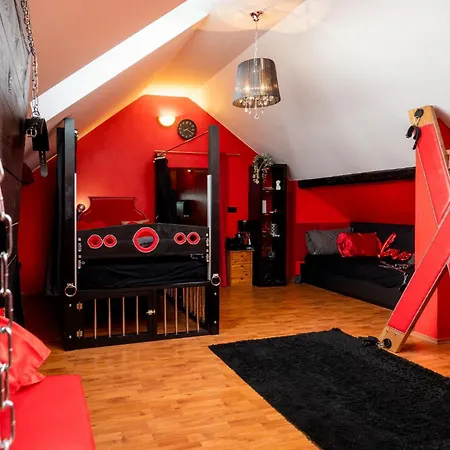 Pandora's Loft Love hotel