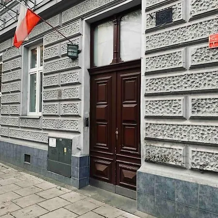 No.13 Apartment