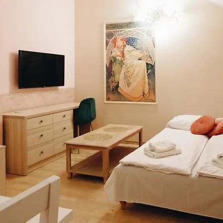 Apartment Main Square Platan Loft Collection