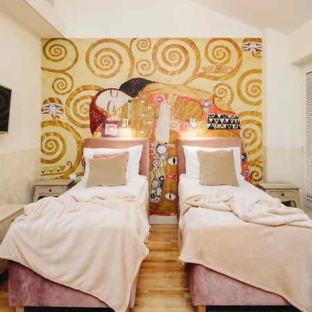 Main Square Platan Loft Collection *