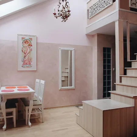 Main Square Platan Loft Collection