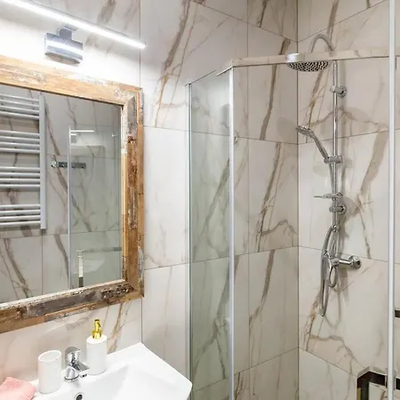Miniscule Apartment Krakow