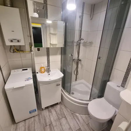 Orange Apartment *