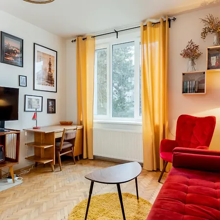 Raciborskiego Red Apartment