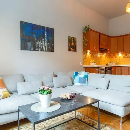 Apartment Comfort&central 2-bedroom Apt. *