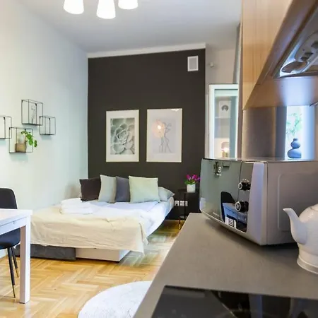 Apartment C W/balcony
