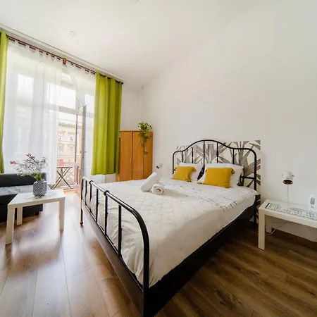 Roller Apartahotel Cracovia