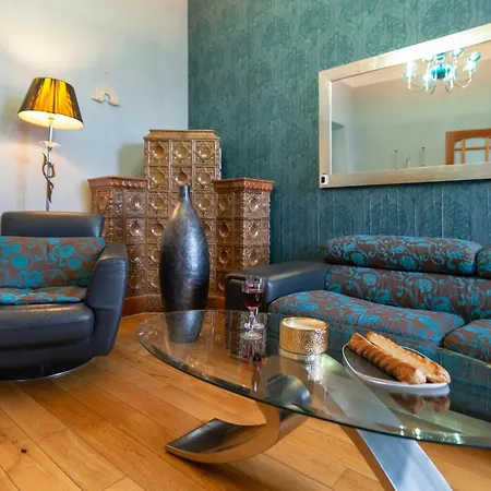 Apartment Indigo 2-bedroom In The Center *