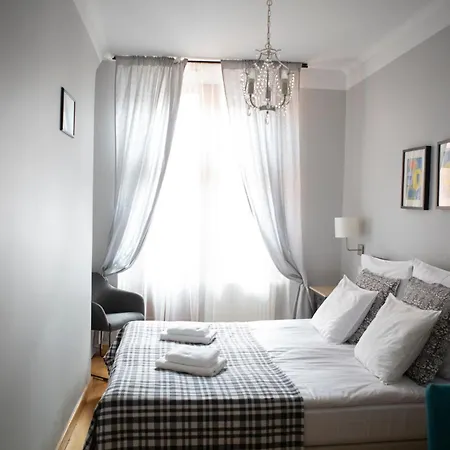 Aparthotel Golebia 8 3*