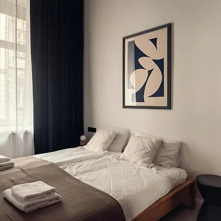 Apartment Austin Flowers Old Town By Willywalls