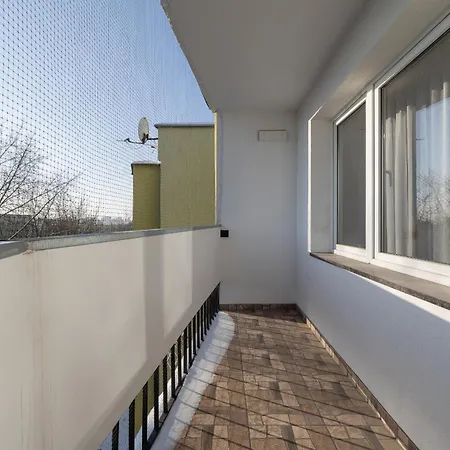 Comfortable Two-bedroom Strzelcow By Renters Apartment *