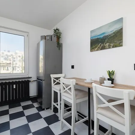 Comfortable Two-bedroom Strzelcow By Renters Krakow