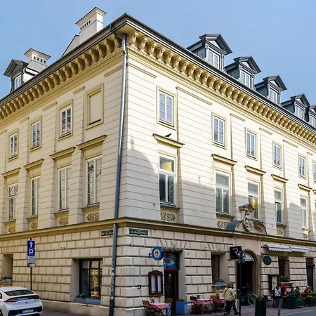 N33 Premium Old Town - Destigo Apartament