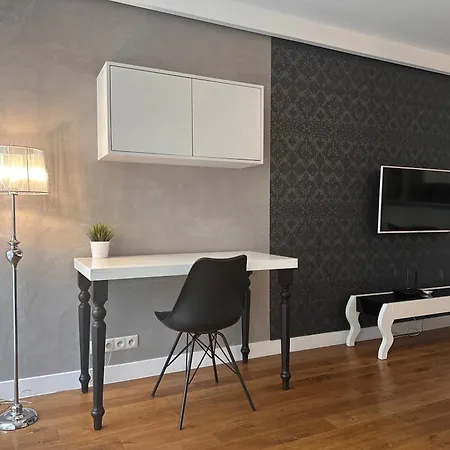 Lux Centre Apartment *