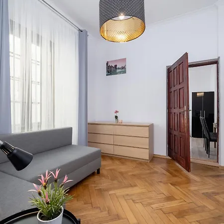 Apartment Spacious, 2 Bedrooms Cracow Centre By Renters Krakow