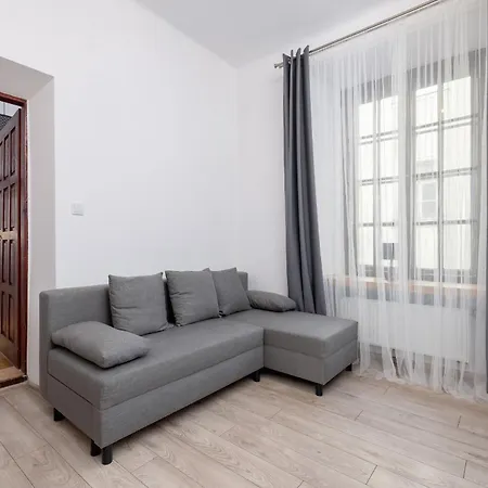 Spacious, 2 Bedrooms Cracow Centre By Renters Apartment *