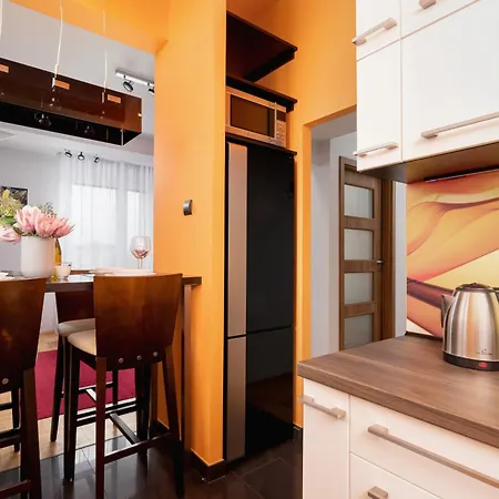 Lagiewniki Sanctuary One Bedroom By Renters Краков