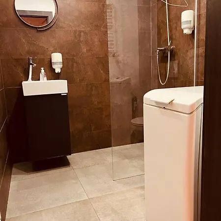 Pod 55 Apartment *