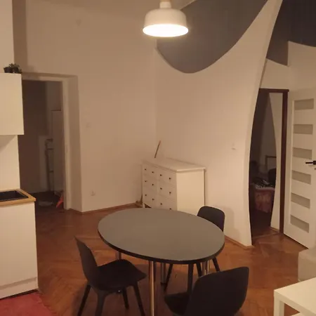 Batorego Apartment *