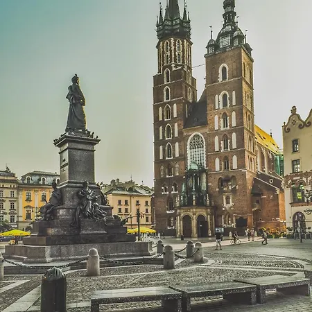 Discover Loft Near Main Station Netflix Krakow