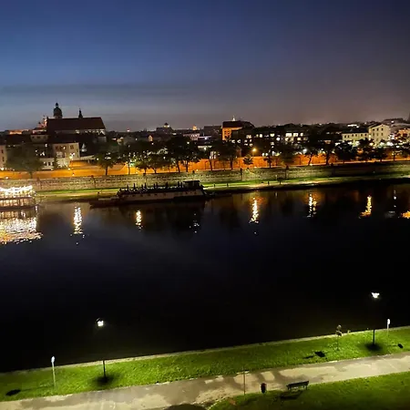 Royal Oak - 3bd 2ba With Parking And River View Krakow