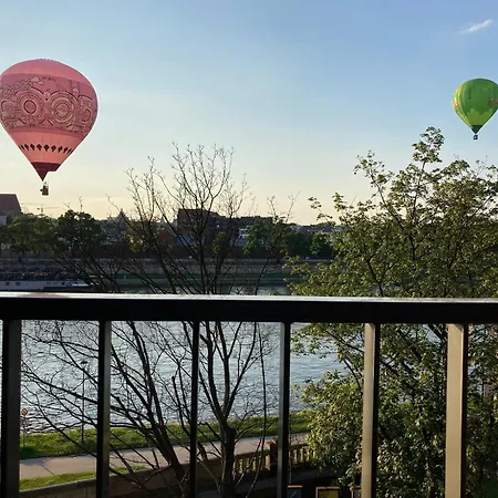 Apartment Royal Oak - 3bd 2ba With Parking And River View *