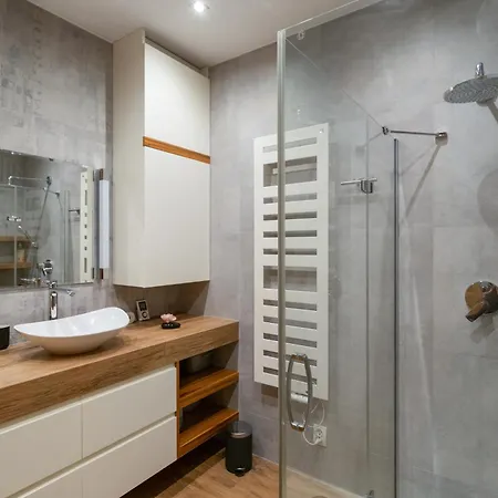 Legend. Wawel Castle Premium Apartment