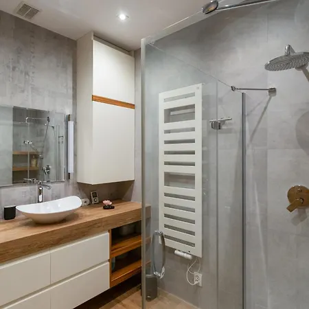 Legend. Wawel Castle Premium Apartment Krakow