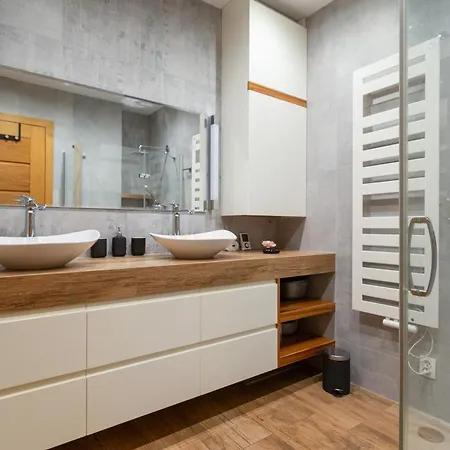 Legend. Wawel Castle Premium Apartment
