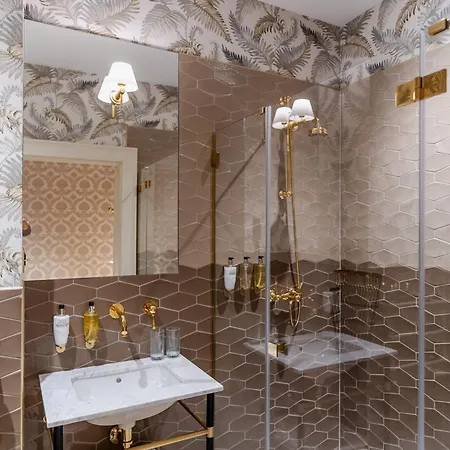 Unicus Palace Old Town - Destigo 5*