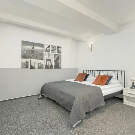 Apartament Przyszlosci, 2 Sypialnie W Krakowie By Renters Apartment