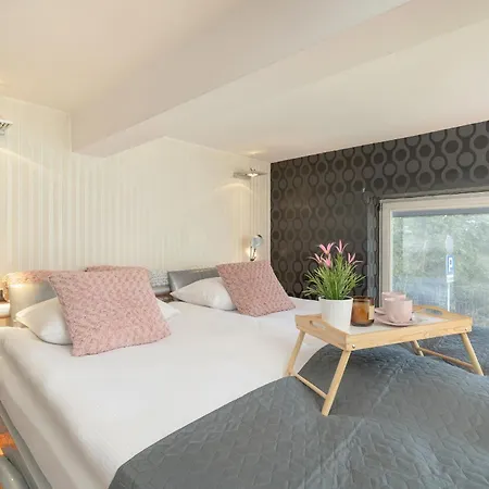 Apartament Przyszlosci, 2 Sypialnie W Krakowie By Renters Krakow