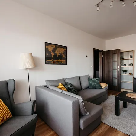 Apartment 2-room With Garage And Air Conditioning In The Center
