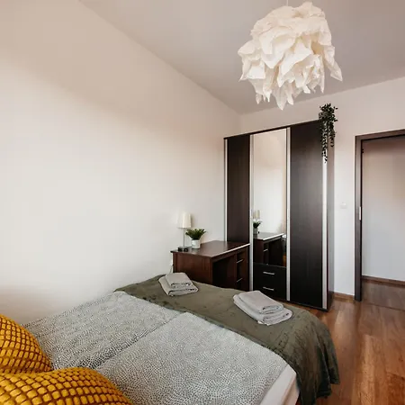 2-room With Garage And Air Conditioning In The Center *
